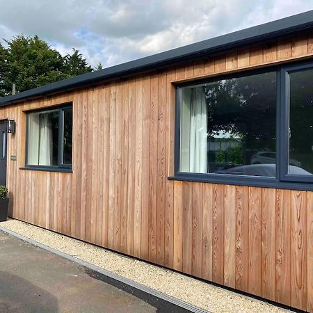 Larks Leaze Lodge, Steeple Ashton, Wiltshire Trowbridge Ngoại thất bức ảnh