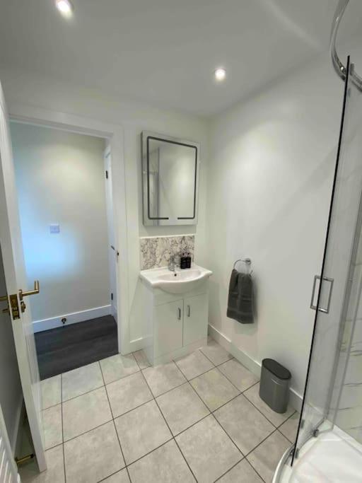 Larks Leaze Lodge, Steeple Ashton, Wiltshire Trowbridge Ngoại thất bức ảnh