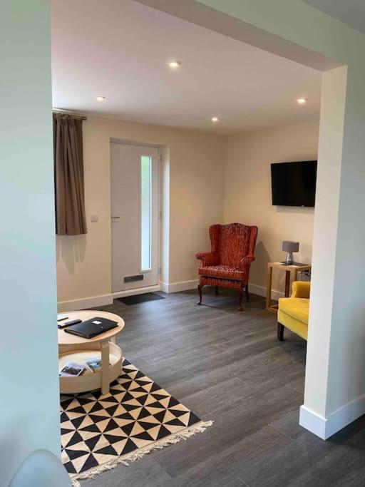 Larks Leaze Lodge, Steeple Ashton, Wiltshire Trowbridge Ngoại thất bức ảnh